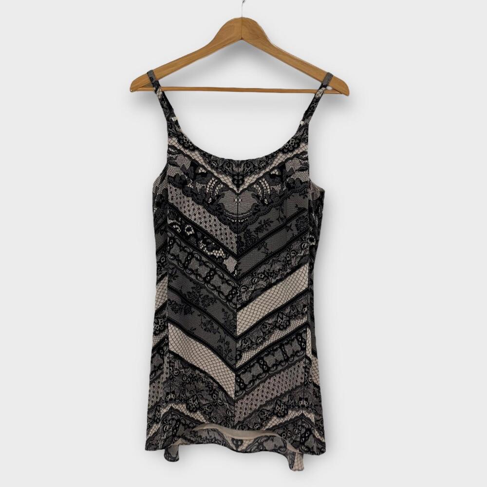 Cabi Women’s Size Small Lace Print Black Beige Tunic Length Monaco Cami Top